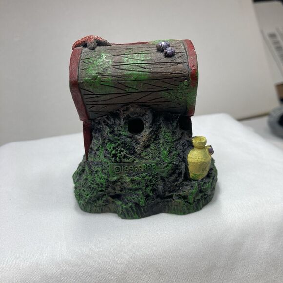 Top Fin Small Treasure Chest Aquarium Decoration Open w/ pearls, coins, weapons - Picture 3 of 10